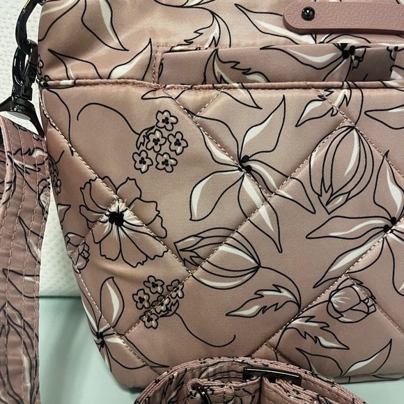 Lug Bag - Petunia Pink Flare Crossbody Bag - Picture 2 of 11